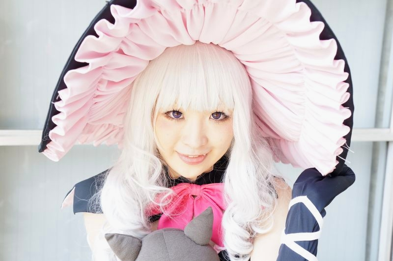 Illustration for article titled Japanese Cosplayers Turn Up the Summer Heat
